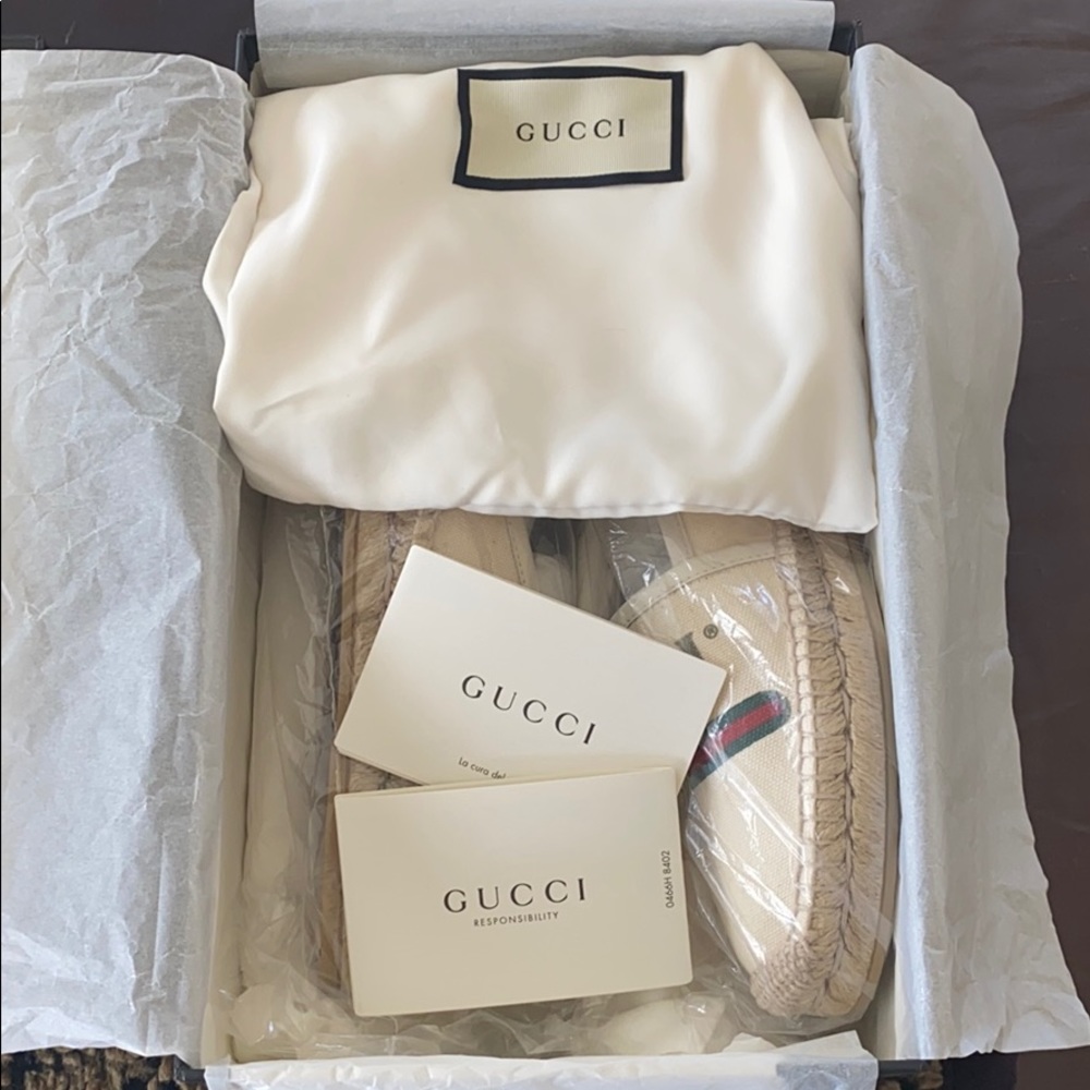 NWT 💛💛💛“GUCCI SLIP ONS” 💚💚💚 - Picture 10 of 11